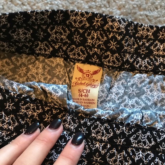 Comfy, patterned pants - Picture 5 of 5